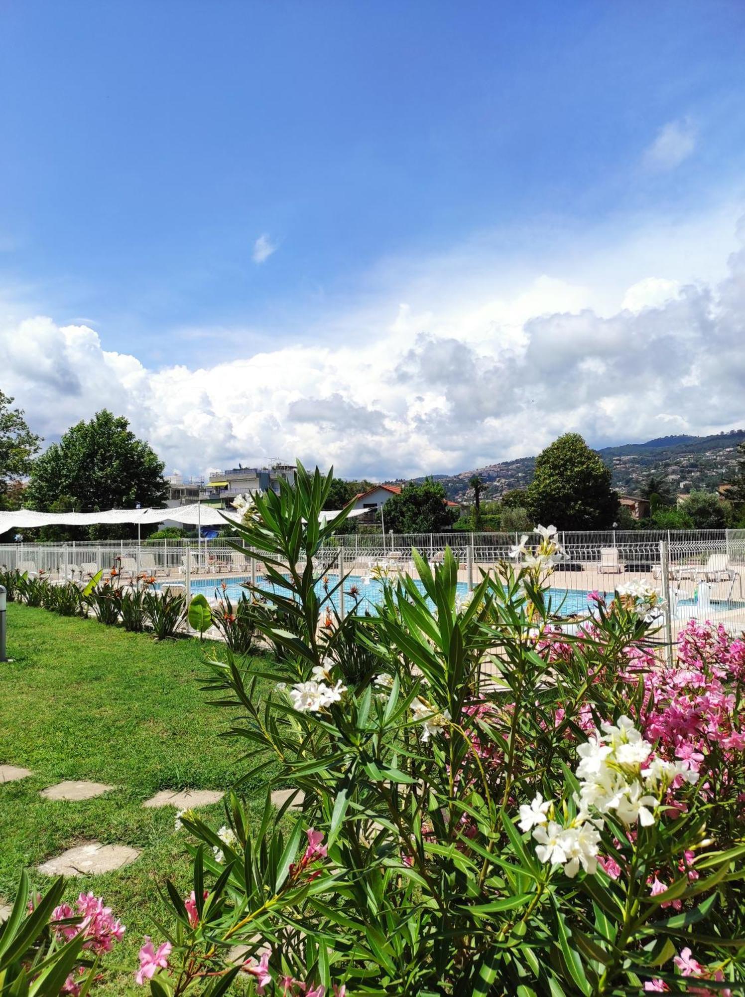 Studio 2 - Les Suites De Robinson - Residence Avec Piscine En Bord De Siagne, A מאנדליה-לה-נאפול מראה חיצוני תמונה